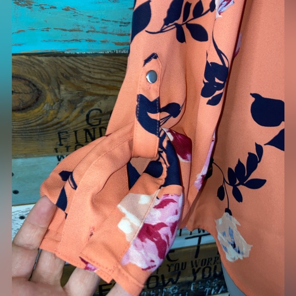 Apt.9 button down floral Top M - Picture 8 of 11
